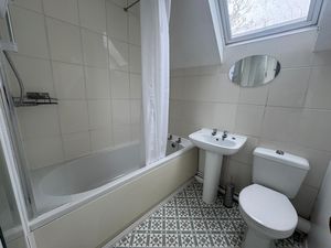 Photo 16- click for photo gallery